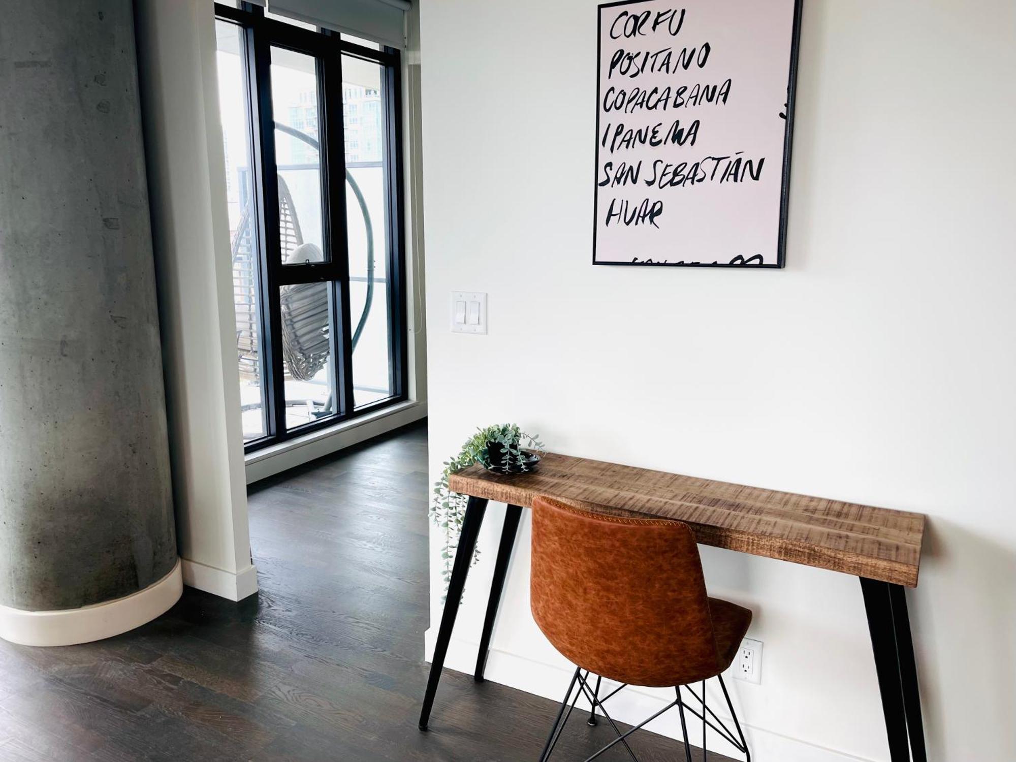 Luxury Dt, 2 Bedroom Deal, Private Balcony, Full Kitchen, Gym - Free Parking YYC Exterior foto